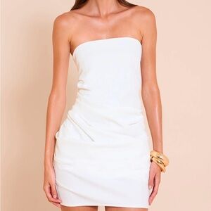 PrettyLittleThing Strapless White mini Dress size:6
